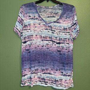 Lightweight v neck shirt